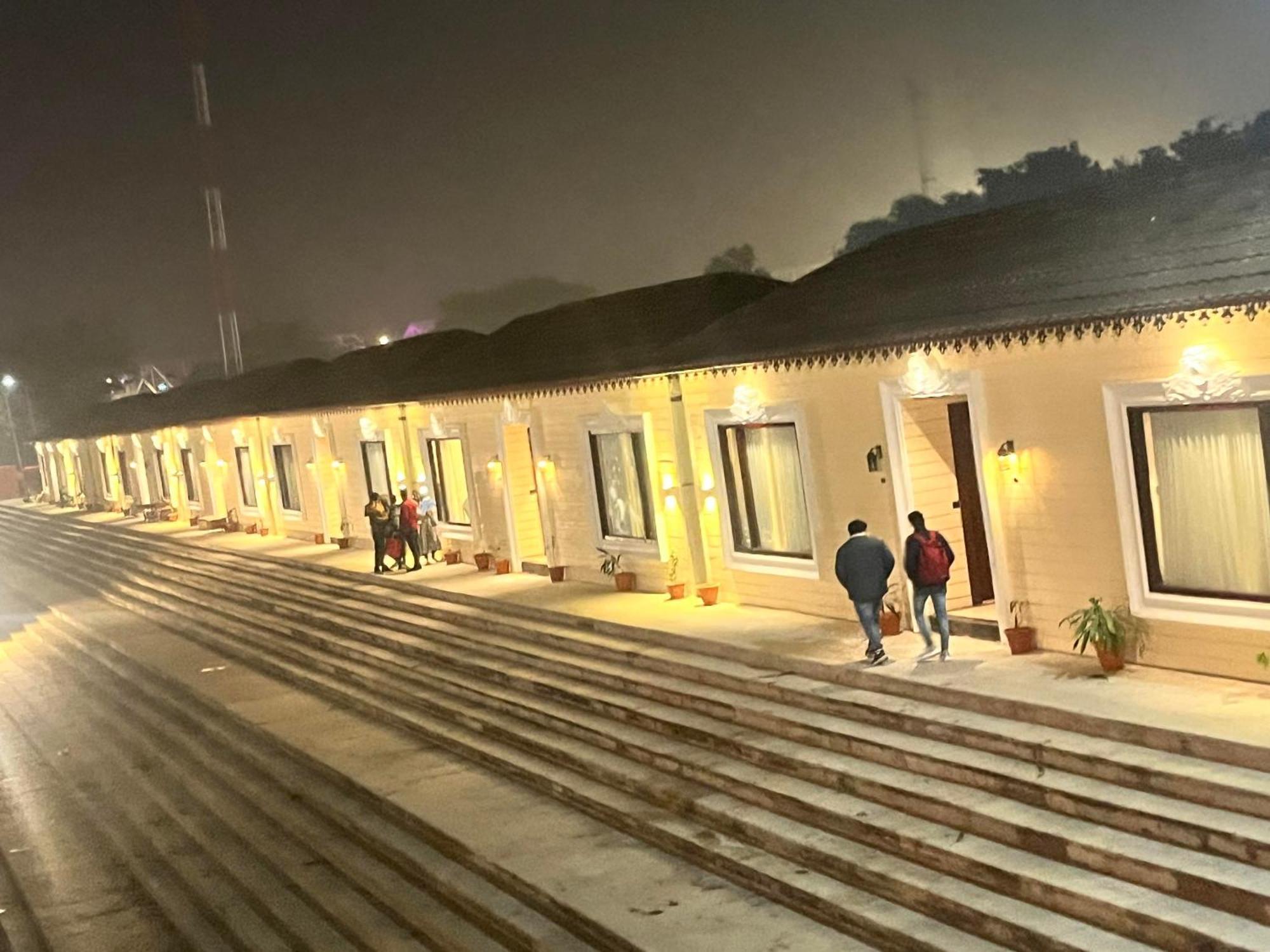 Ayodhya Haat Luxury Cottages Exteriör bild